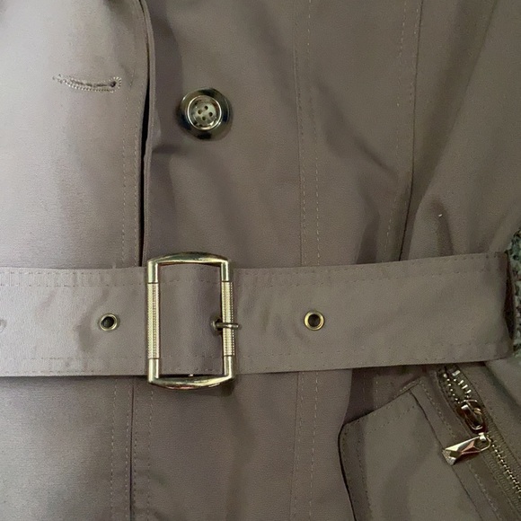 Le Chateau Coat - Picture 2 of 2